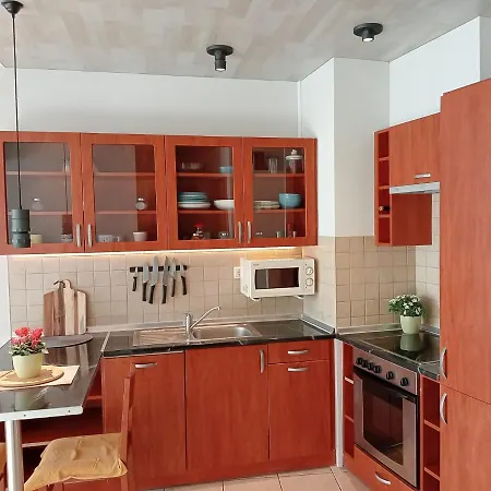 Apartment Far