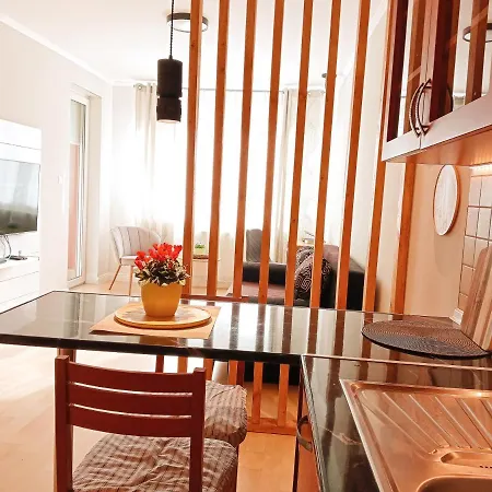 Far Apartment *