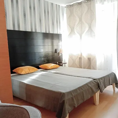 Far * Budapest