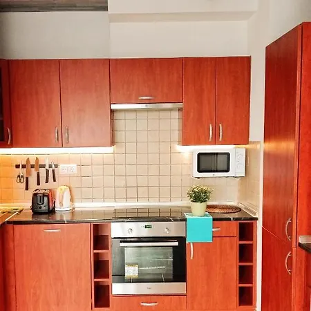 Far Apartment
